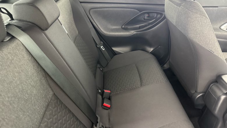Toyota Yaris Cross 1.5 Hybrid Design 5dr CVT Hybrid Estate
